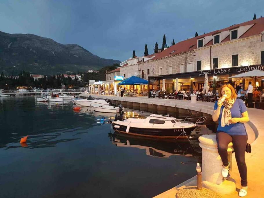 Lovely Split Level Apartment With Sea View, Pool, Free Parking And Wifi Cavtat Exterior photo
