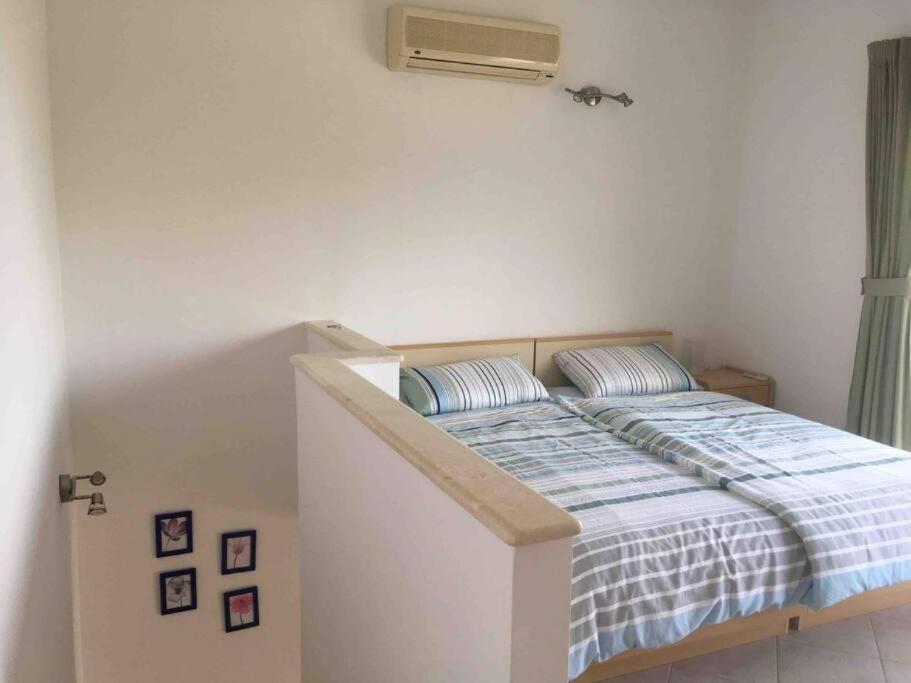 Lovely Split Level Apartment With Sea View, Pool, Free Parking And Wifi Cavtat Exterior photo