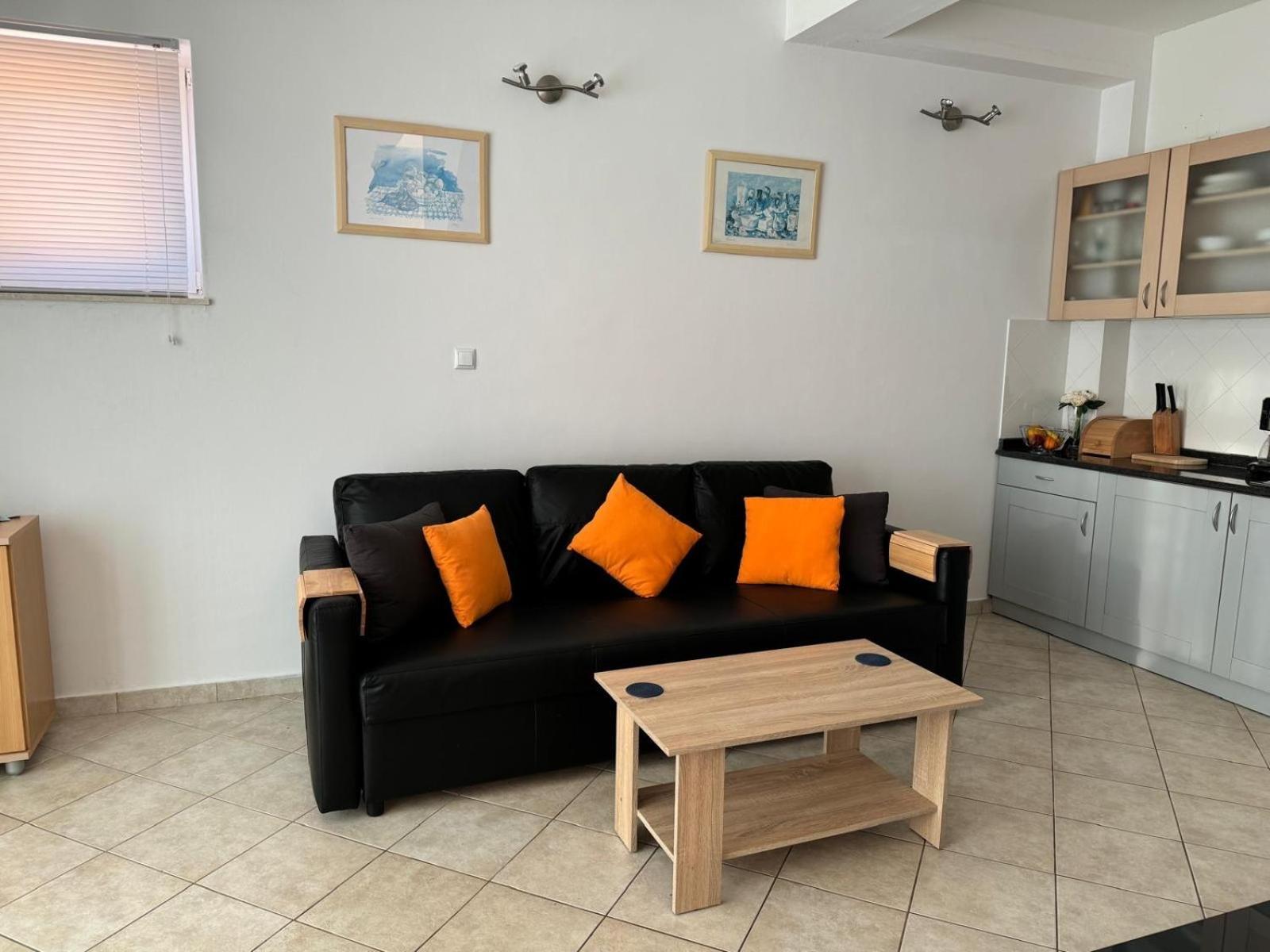 Lovely Split Level Apartment With Sea View, Pool, Free Parking And Wifi Cavtat Exterior photo